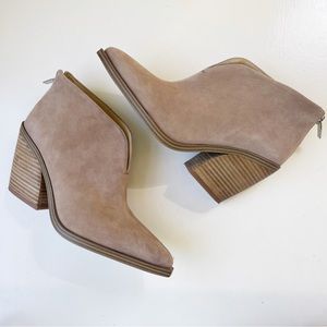 Vince Camuto Ginsel Bootie | Taupe